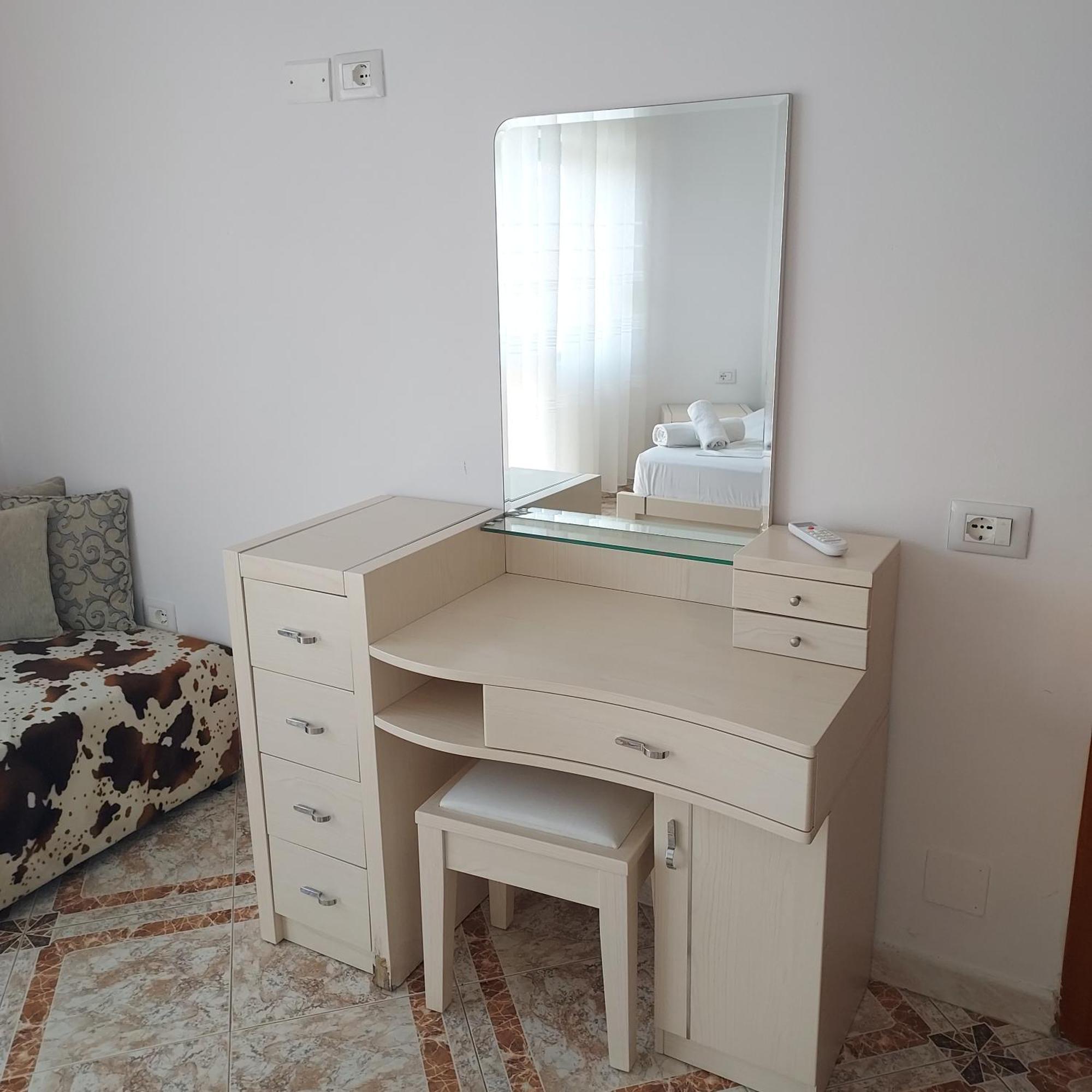 Martin Ferraj Riviera Lägenhet Vlorë Exteriör bild
