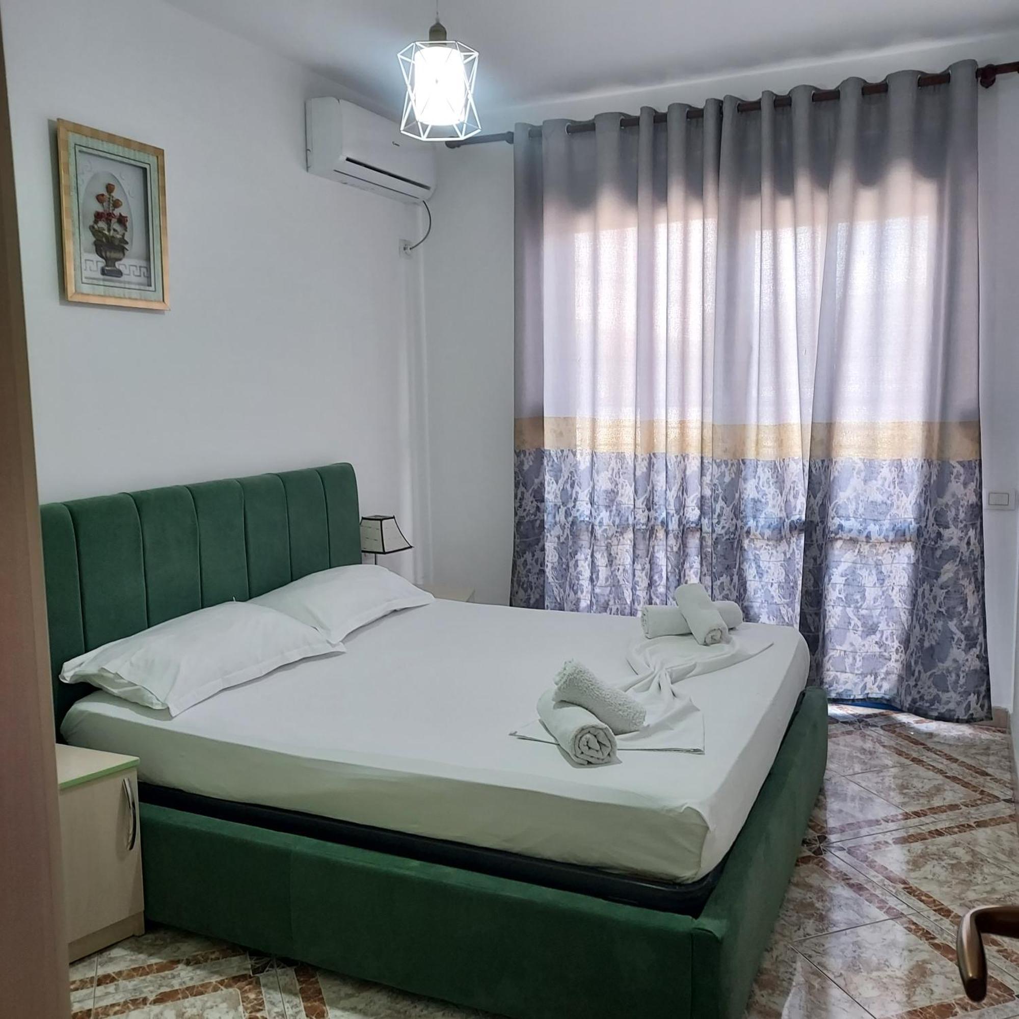 Martin Ferraj Riviera Lägenhet Vlorë Exteriör bild